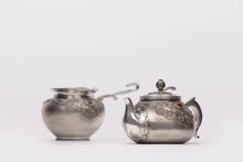 Load image into Gallery viewer, 9999 Sterling Silver Filigree Ruyi Pattern Insulated Silver Kettle / Sterling Silver Justice Cup.