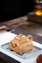 Load image into Gallery viewer, "Guling" Teapot Top Gold Duan Ni