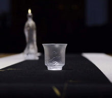 Load image into Gallery viewer, Glass bell teacup (琉璃铃铛杯)