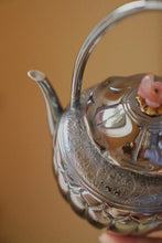 Load image into Gallery viewer, Inheritor of intangible cultural heritage: handmade by Hong Jike, sterling silver pot of Lianyu series.