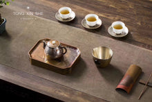 Load image into Gallery viewer, Lotus pond frog call Hu Cheng( 荷塘蛙鸣海棠壶承