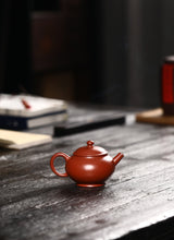 Load image into Gallery viewer, Zhu Ni Ju Lun Zhu 210cc, handmade by Master Hui Xiangyun.