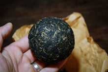 Load image into Gallery viewer, 2005 Zouji Pu'er Tuo Cha / 100g each.