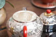 Load image into Gallery viewer, Gulunzhu-Dielianhua Sterling Silver Pot/具轮珠-蝶恋花纯银壶