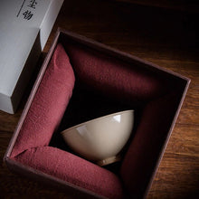 Load image into Gallery viewer, The master cup/tea cup dedicated for rock tea has a small deer carved inside, with a capacity of 60ml