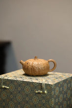 Load image into Gallery viewer, Lifting beam pumpkin teapot/pumpkin teapot