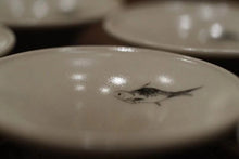 Load image into Gallery viewer, Double-sided hand-painted tea funnel with hand-made ceramic lid/盖置