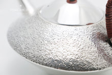 Load image into Gallery viewer, 9999 Sterling Silver Hammer Pattern UFO Shaped Sterling Silver Teapot