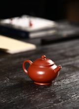 Load image into Gallery viewer, Zhu Ni Ju Lun Zhu 210cc, handmade by Master Hui Xiangyun.