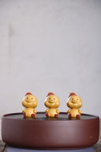 Load image into Gallery viewer, Purple Clay Tea Pets: Christmas Ducklings