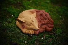 Load image into Gallery viewer, Nine Tailed Spirit Fox(紫砂茶宠九尾狐)