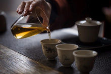 Load image into Gallery viewer, Tong Muguan "Gu Wang Keng" Lao Cong black tea / tree age 160 years old.