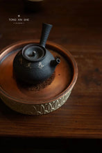 Load image into Gallery viewer, Copper covered lotus petals Hu Cheng base diameter 13.5cm diameter 16cm height 4.7cm