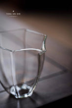 Load image into Gallery viewer, Customized high temperature hexagonal glass Gong Dao Bei | Yingying holds the glass light to add warmth to your tea table
