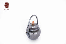 Load image into Gallery viewer, Inheritor of intangible cultural heritage: handmade by Hong Jike, sterling silver pot of Lianyu series.