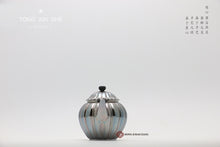 Load image into Gallery viewer, 9999 sterling silver ribbed chrysanthemum teapot