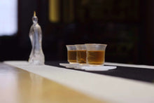 Load image into Gallery viewer, Glass bell teacup (琉璃铃铛杯)