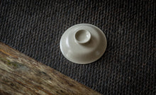 Load image into Gallery viewer, Grass gray glaze Gaiwan/草木灰釉盖碗