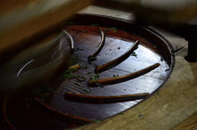 Load image into Gallery viewer, Fujian Wuyi Mountain Tongmuguan wild black tea