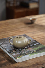 Load image into Gallery viewer, "Shou Tao/寿桃🍑" Qing Duan Mud Zisha Teapot from Yunsongtang