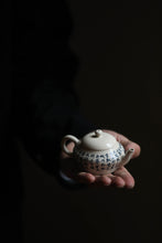 Load image into Gallery viewer, Blue and white poetry teapot, 70ml