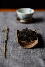 Load image into Gallery viewer, 2019 Wuyi Rock Tea "Stone Milk Fragrant"