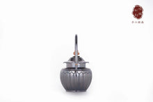 Load image into Gallery viewer, Inheritor of intangible cultural heritage: handmade by Hong Jike, sterling silver pot of Lianyu series.