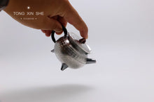 Load image into Gallery viewer, San Zu Ding Li Pao Cha sterling silver teapot
