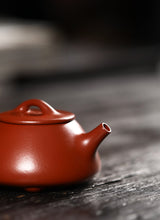 Load image into Gallery viewer, Zhu Ni Shi Piao 120cc, handmade by Master Hui Xiangyun.