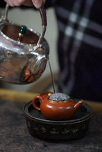 Load image into Gallery viewer, Golden Decorated Lotus Seed Zhuni Xiaopin Pot