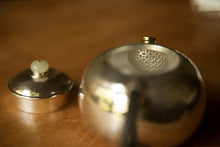 Load image into Gallery viewer, "9999 Xishi hammer pattern tea brewing silver pot"