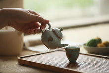 Load image into Gallery viewer, Squirrel grape teapot 1 100ml