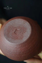 Load image into Gallery viewer, Ring button kettle/capacity about 400ml, fire-resistant red mud, integrated drawing forming, thin tire process, carbon stove/electric ceramic stove/open flame available