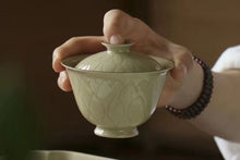 Load image into Gallery viewer, Lotus Petal Pattern Gaiwan