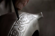 Load image into Gallery viewer, 9999 sterling silver teapot / insulated water ripple silver teapot / boiling mercury teapot