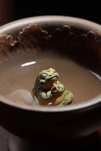 Load image into Gallery viewer, Yixing Qing Hui Duan Ni handmade, Praying frog teacup(祈祷青蛙)