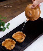 Load image into Gallery viewer, Frog Fun Pumpkin Teapot