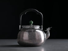 Load image into Gallery viewer, 9999 Sterling Silver Seiko Treasure "Hammer Pattern Luan Phoenix Mouth Ruyi Flower Cloud Shoulder Pattern Silver Pot"/鸾凤嘴云肩纹银壶