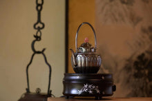 Load image into Gallery viewer, Inheritor of intangible cultural heritage: handmade by Hong Jike, sterling silver pot of Lianyu series.
