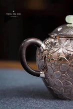 Load image into Gallery viewer, 9999 sterling silver flower full pot / made by teacher Wang Jianwei, inheritor of "wrong gold and silver"