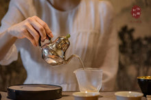 Load image into Gallery viewer, 9999 Sterling Silver Siting Teapot