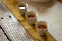 Load image into Gallery viewer, Wuyi Mountain Rock Tea "Su Xin Lan"