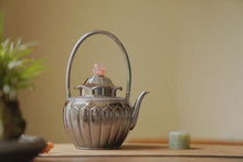 Load image into Gallery viewer, Inheritor of intangible cultural heritage: handmade by Hong Jike, sterling silver pot of Lianyu series.