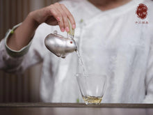 Load image into Gallery viewer, Pre-order/Limited Edition 9999 Sterling Silver Rabbit Silver Pot