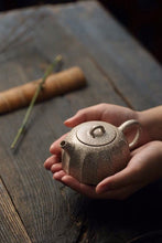 Load image into Gallery viewer, Tao Ming Tang ‘Qin Quan’ Jingdezhen Soda Glaze Teapot