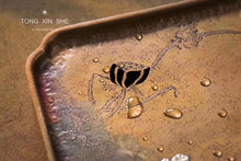 Load image into Gallery viewer, Lotus pond frog call Hu Cheng( 荷塘蛙鸣海棠壶承