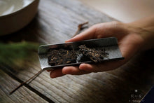 Load image into Gallery viewer, 2002 Fu Hai Tea Factory Green Seal Pu'er Shengtea