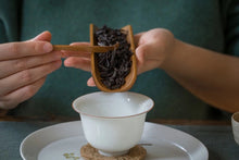 Load image into Gallery viewer, 2016 Hui Yuan Keng Lao Cong Shui Xian