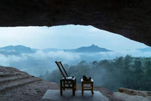 Load image into Gallery viewer, Dolomite Floral Shui Xian/白云岩花香水仙