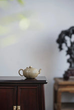 Load image into Gallery viewer, "Shou Tao/寿桃🍑" Qing Duan Mud Zisha Teapot from Yunsongtang